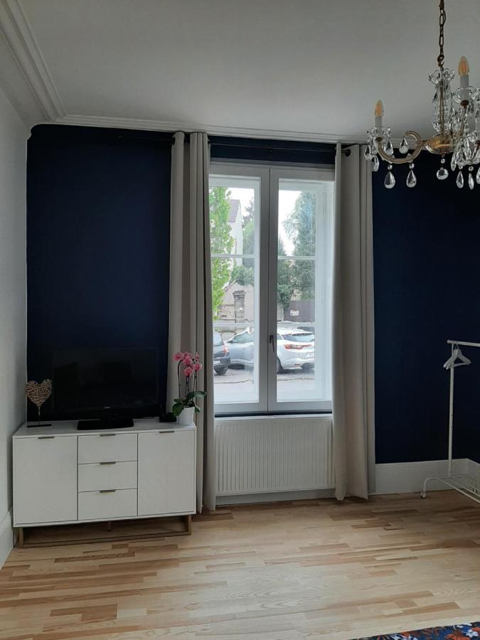Suite Yves Klein - Proche Gare Et Centre-Ville- Entree Privee Remiremont Eksteriør bilde